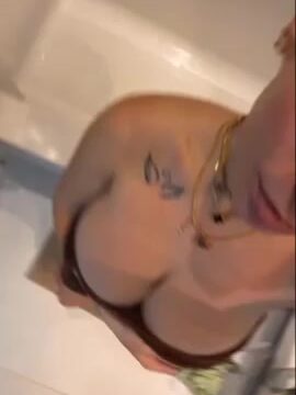 Kaitlyn Krems Onlyfans Leaked – Nude In Bathtub